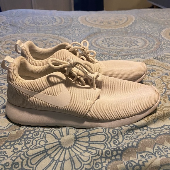 Nike Sneakers - Picture 4 of 5